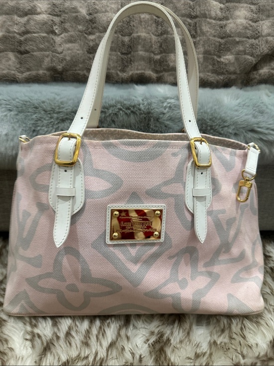 Louis Vuitton Handbags - LOUIS VUITTON LIMITED EDITION Blush Pink Canvas Tote with White Leather Trim